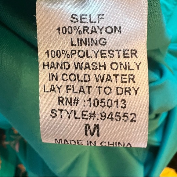 SAVANNA JANE Halter Mini Tent Dress Floral Embroidery Fully LIned Womens… - Picture 6 of 6